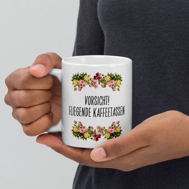 Tasse Büroausraster "Vorsicht! Fliegende Kaffeetassen"